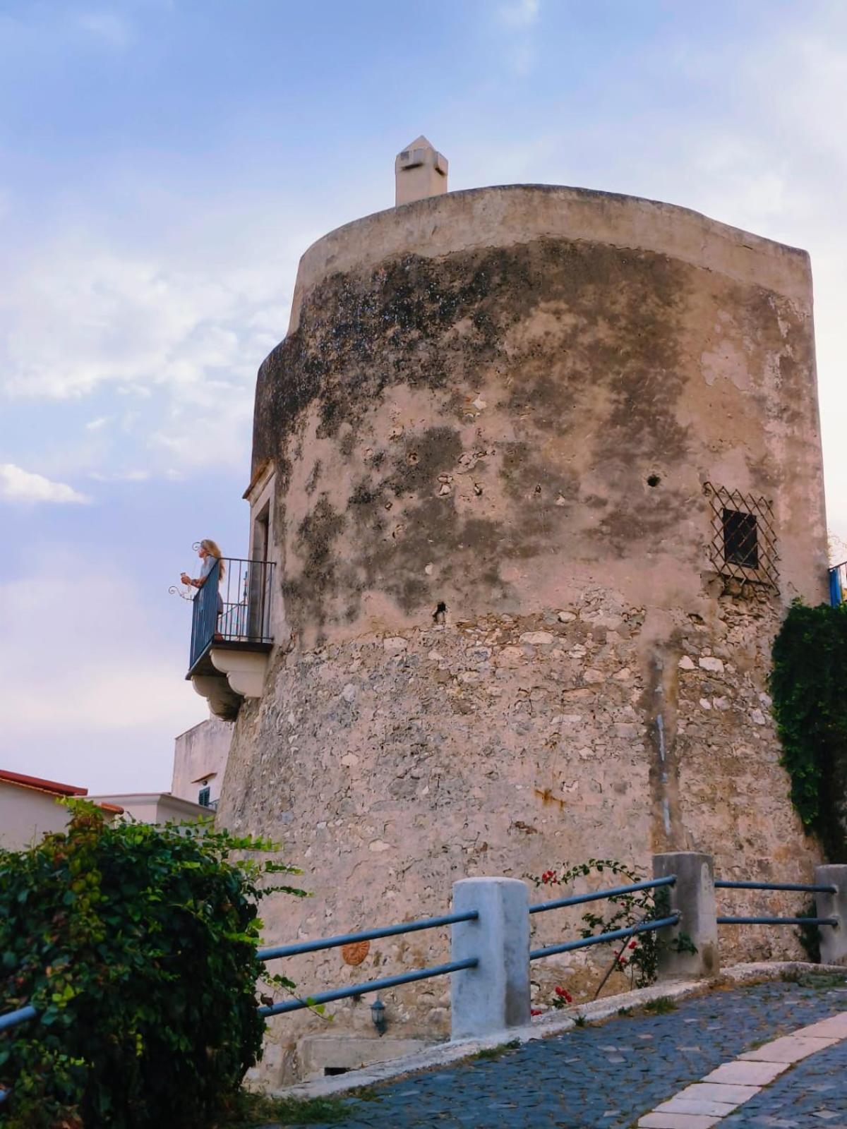 مبيت وإفطار فيستَ Torre La Mezzaluna المظهر الخارجي الصورة